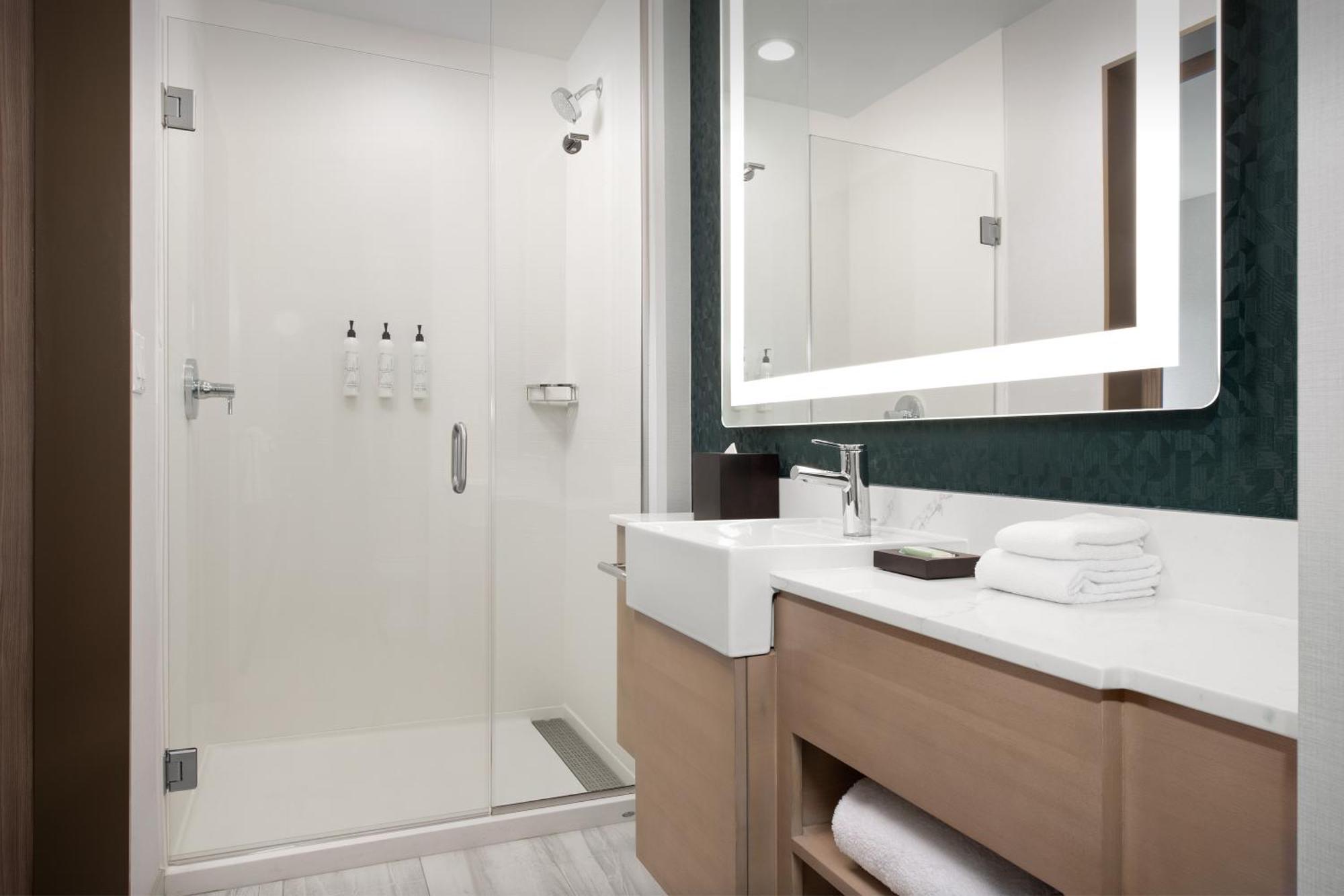 Springhill Suites By Marriott Сандпойнт Екстериор снимка
