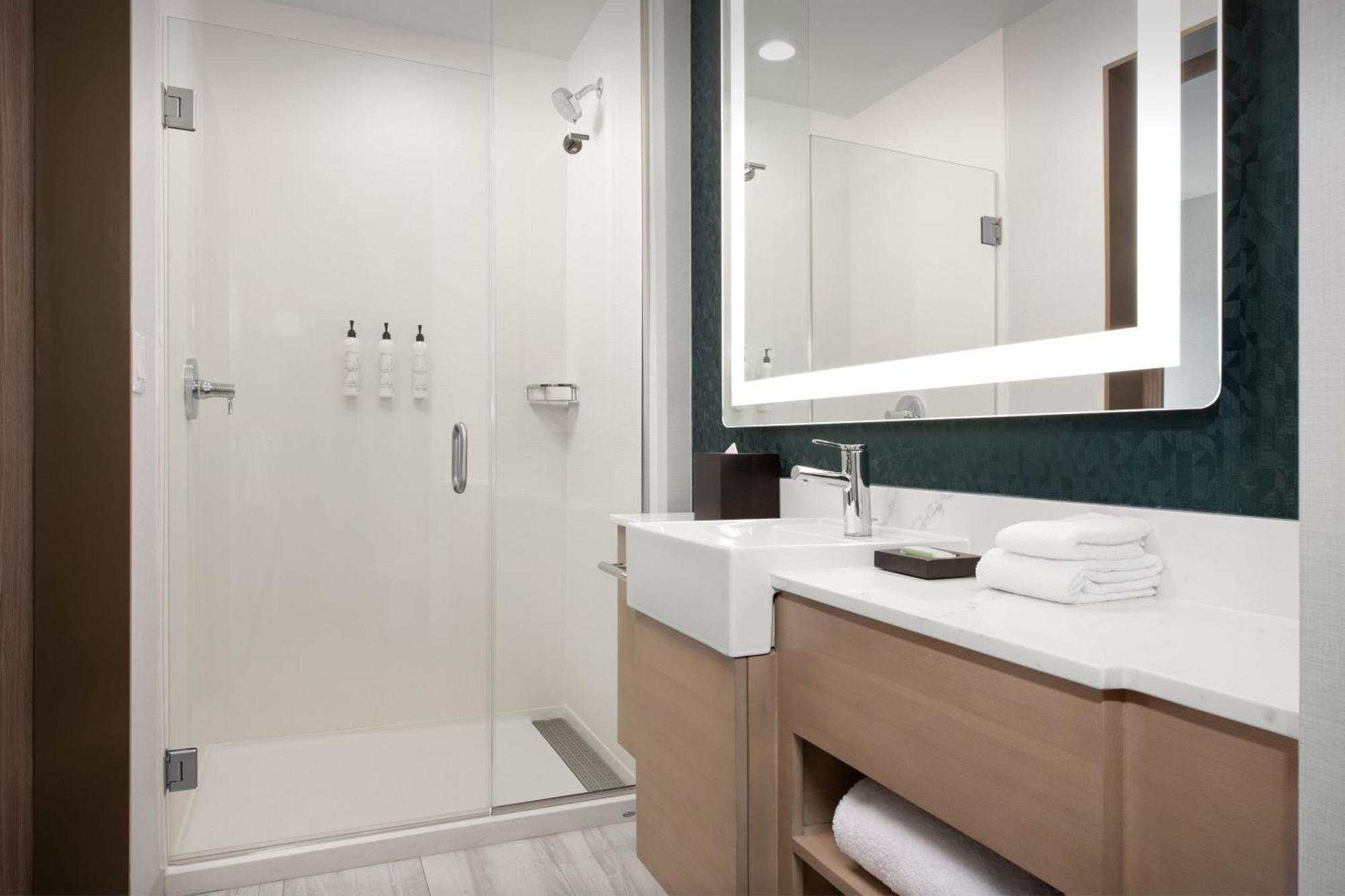 Springhill Suites By Marriott Сандпойнт Екстериор снимка