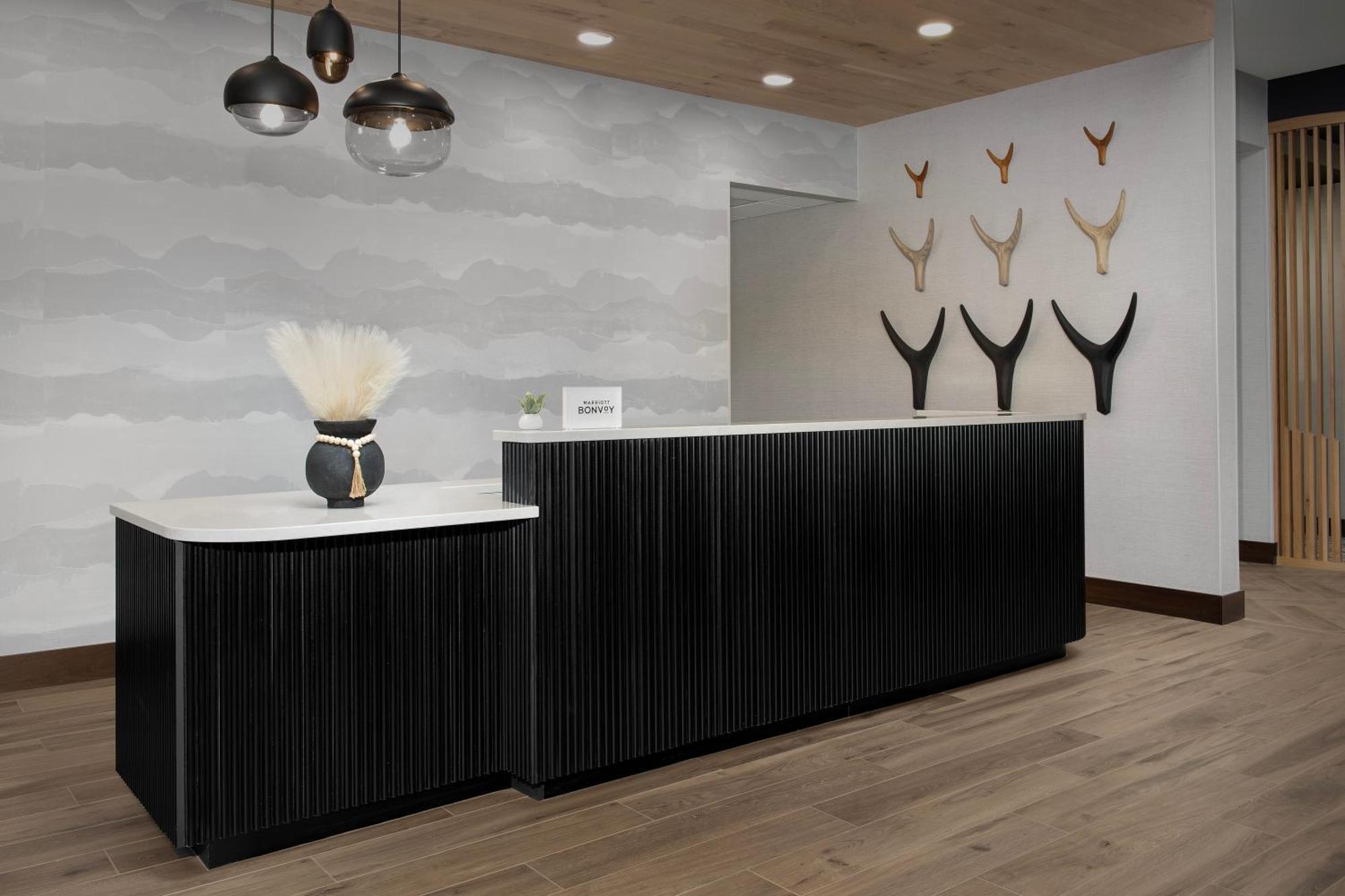 Springhill Suites By Marriott Сандпойнт Екстериор снимка