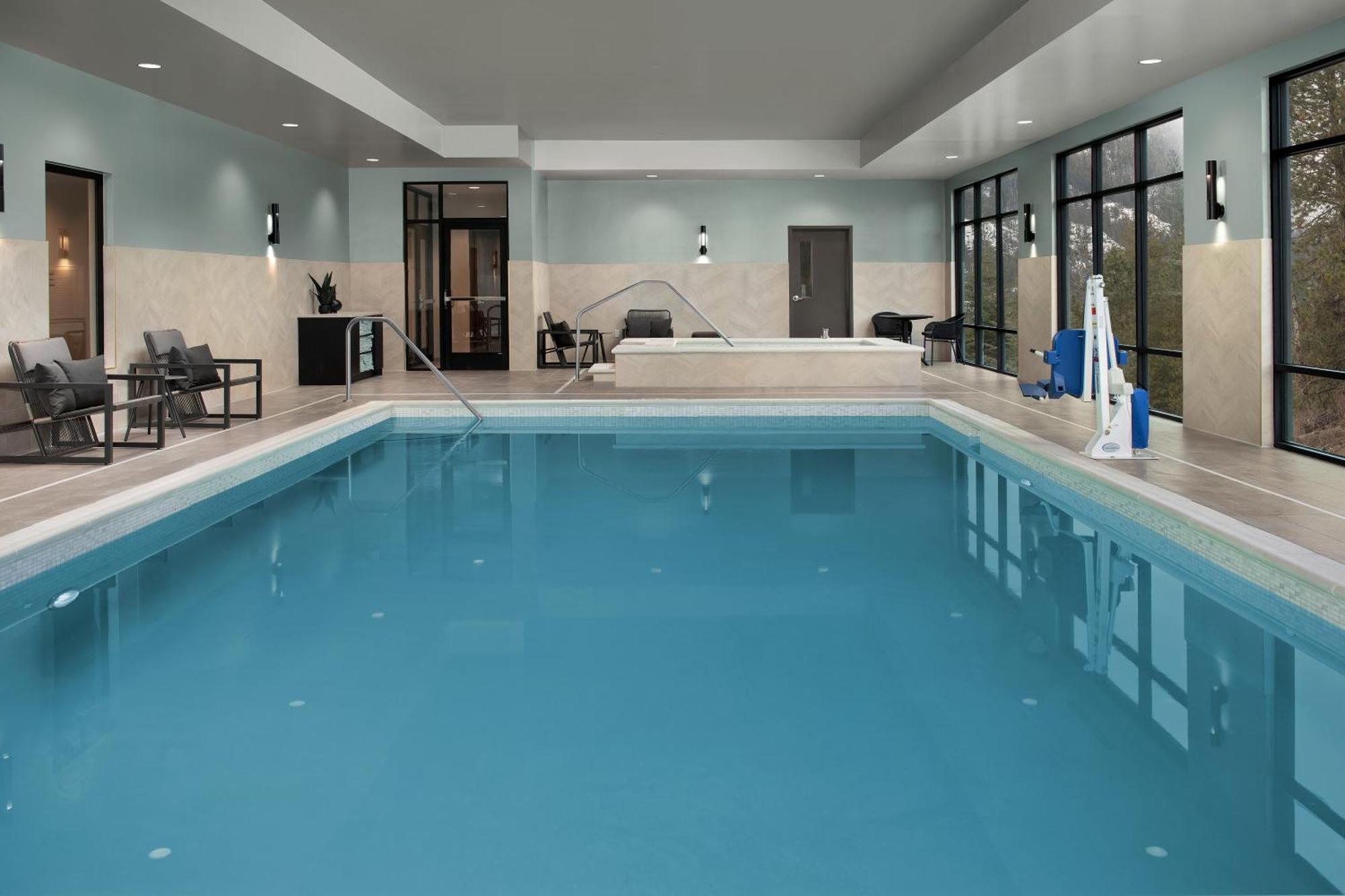 Springhill Suites By Marriott Сандпойнт Екстериор снимка